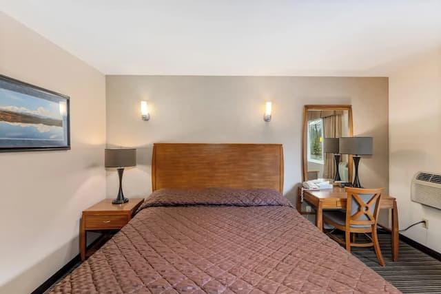 Breeze Inn-Deluxe Room, 1 King Bed, Air conditioning-6