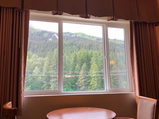 Breeze Inn-Deluxe Room, 1 King Bed, Air conditioning-2