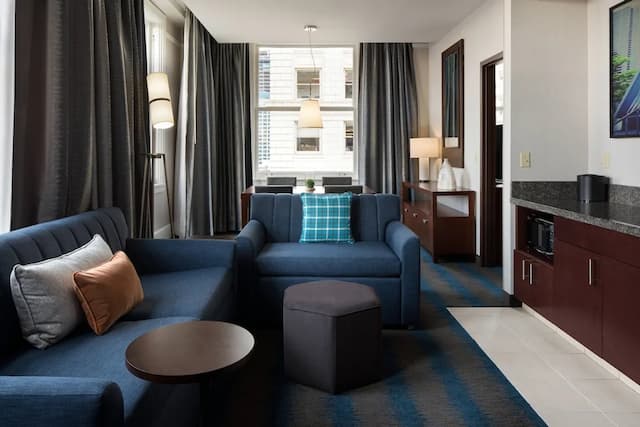 Courtyard Seattle Downtown Pioneer Square-套房, 1 间卧室 (Hearing Accessible)-5