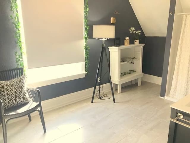 西雅圖藝術旅館-標準雙人房-12