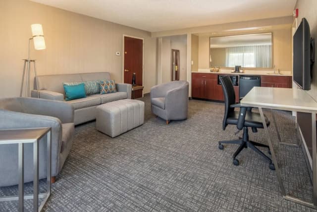 Courtyard by Marriott Seattle Sea-Tac Area-Suite, 1 Bedroom-3