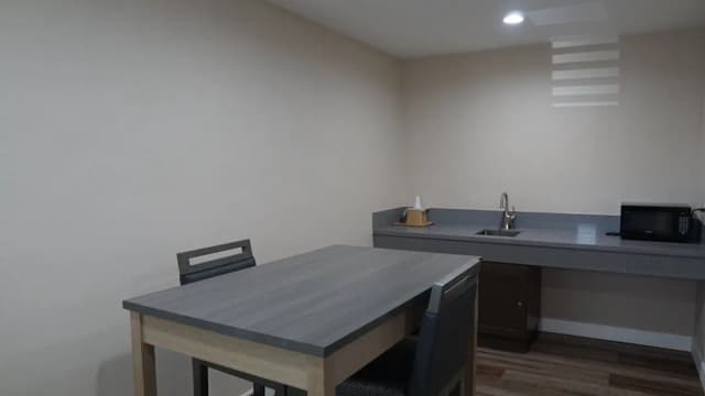 海洋微風旅館 - 洛杉磯國際機場-蜜月客房, 1 張特大雙人床, 非吸煙房, 按摩浴缸-3