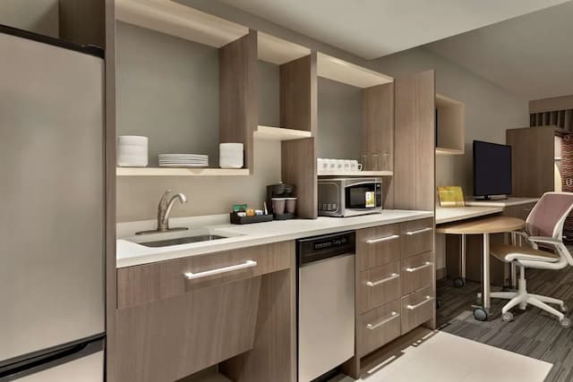 ホーム2 スイーツ バイ ヒルトン シカゴ リバー ノース-スタジオスイート キングベッド 1 台 バリアフリー 浴槽-4