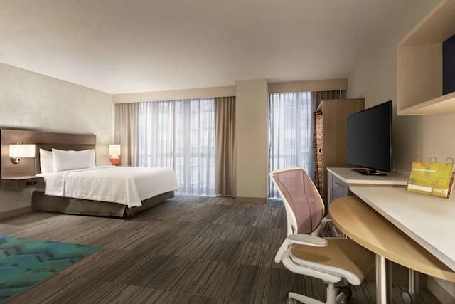 ホーム2 スイーツ バイ ヒルトン シカゴ リバー ノース-スタジオスイート クイーンベッド 1 台 バリアフリー 浴槽-4