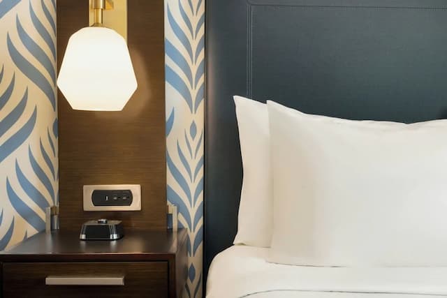 コートヤード・サンフランシスコ・ユニオンスクエア-ルーム キングベッド 1 台-2