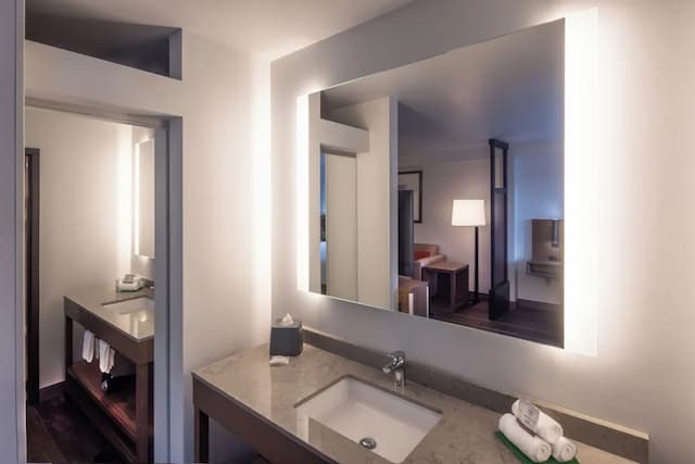 西雅圖市中心凱悅嘉軒酒店-Guest Room, 客房, 1 張特大雙人床-4