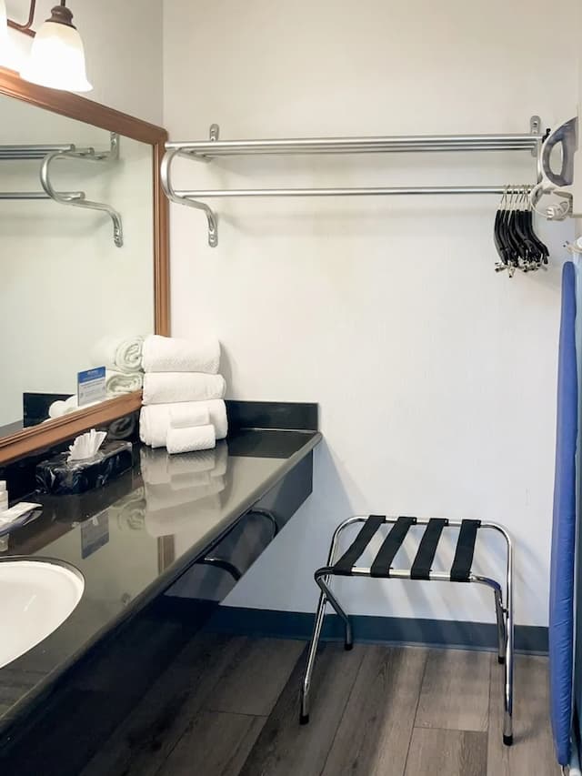 GreenTree Hotel & Extended Stay I-10 FWY Houston, Channelview, Baytown-Standard King Room-2