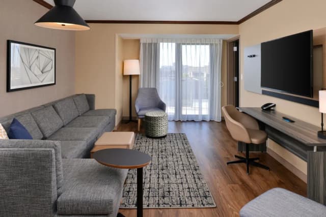 Hyatt Place Chicago/Wicker Park-Room (2 Queen Beds and 1 Sofa Bed)-2