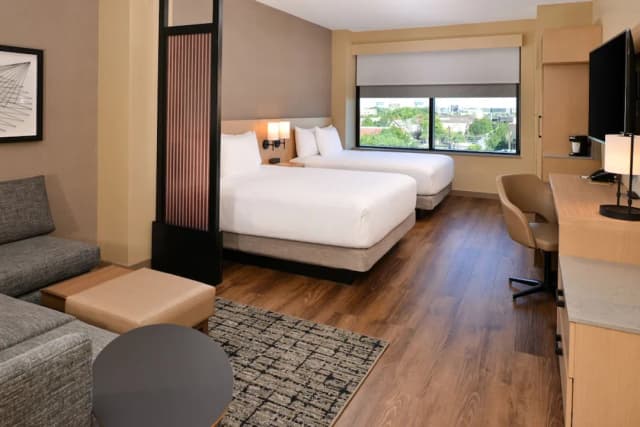 Hyatt Place Chicago/Wicker Park-Room (2 Queen Beds and 1 Sofa Bed)-1