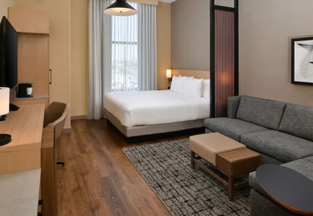 Hyatt Place Chicago/Wicker Park-Room, 1 King Bed with Sofa bed (High Floor)-2