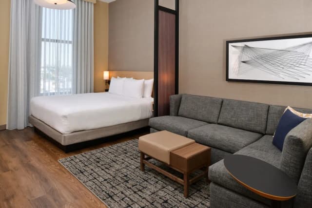 Hyatt Place Chicago/Wicker Park-Room, 1 King Bed with Sofa bed (High Floor)-1