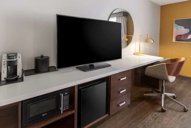 洛杉磯荷里活希爾頓花園酒店-客房, 2 張加大雙人床, 無障礙, 浴缸-3