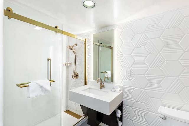 洛杉磯荷里活希爾頓花園酒店-客房, 1 張特大雙人床, 無障礙 (Hearing)-2