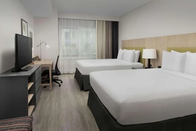 Country Inn & Suites by Radisson, Seattle-Tacoma International Airport, WA-Room, 2 Queen Beds, Accessible, Non Smoking-1