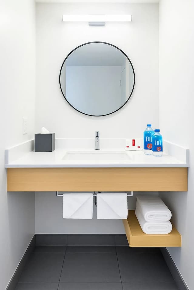 洛杉磯西市中心溫德姆華美達酒店-豪華客房, 2 張標準雙人床-4