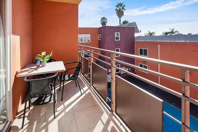 洛杉磯西市中心溫德姆華美達酒店-客房, 露台-2