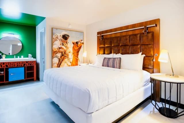 ハイツ ハウス  ホテル、アセンド  ホテル コレクション-スタンダード ルーム キングベッド 1 台 禁煙 コートヤードビュー-6