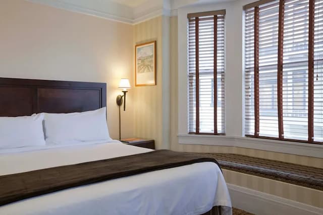 이그저큐티브 호텔 빈티지 코트, 유니언 스퀘어-이그제큐티브룸, 킹사이즈침대 1개-3