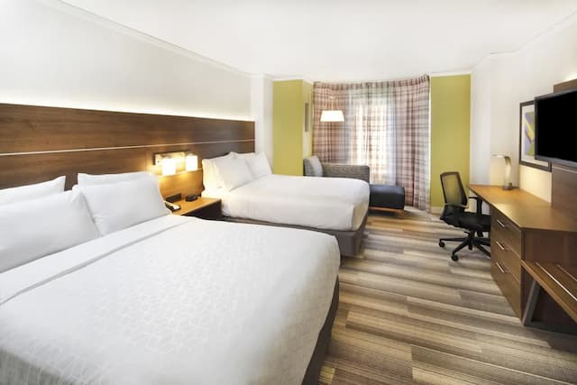 Holiday Inn Express and Suites Fisherman's Wharf by IHG-Standard Room, 2 Queen Beds, Bay View-2