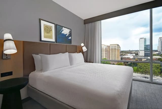 Staybridge Suites Houston Galleria Area by IHG-Studio Suite, 1 King Bed, Accessible, Kitchen (Communications)-2