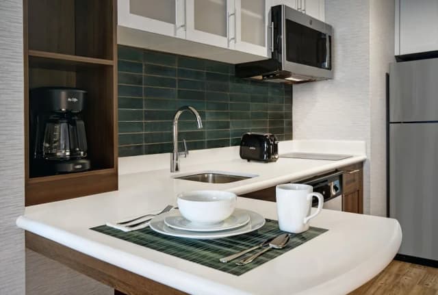 Staybridge Suites Houston Galleria Area by IHG-Suite, 1 Bedroom, Accessible Bathtub, Kitchen (Communications)-9