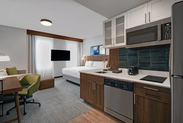 Staybridge Suites Houston Galleria Area by IHG-Studio Suite, 1 King Bed, Accessible, Kitchen (Communications)-1