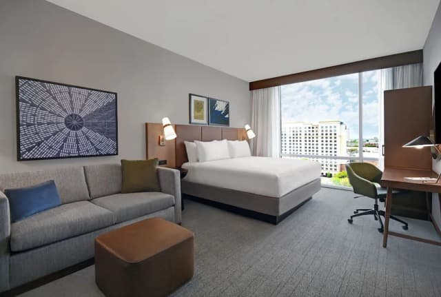 Staybridge Suites Houston Galleria Area by IHG-Studio Suite, 1 King Bed, Kitchen, City View-1