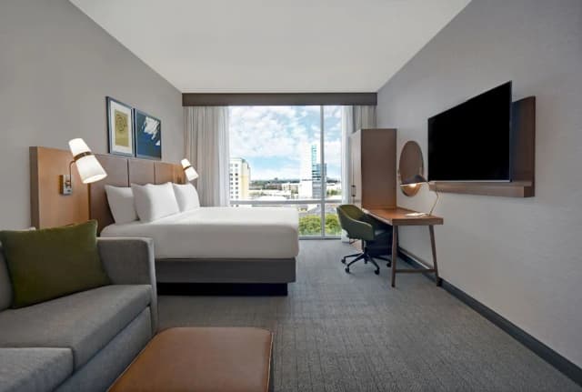 Staybridge Suites Houston Galleria Area by IHG-Studio Suite, 1 King Bed, Kitchen, City View-11