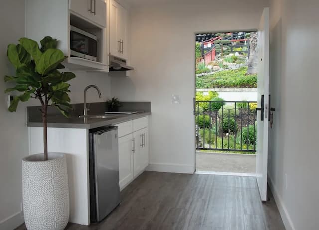 Hollywood Hills Hotel-Hollywood Hills View Family Suite-6