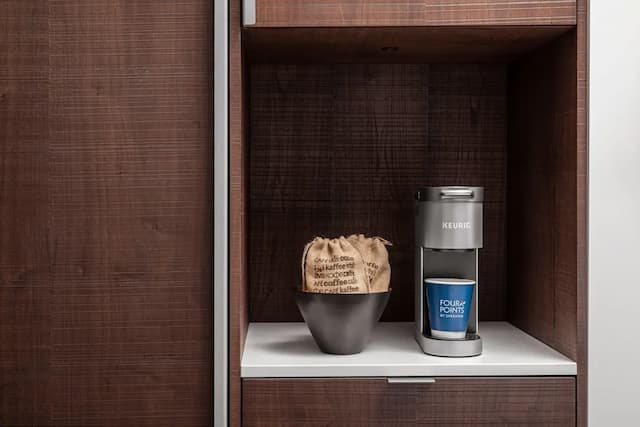 Four Points by Sheraton Flushing-豪華單人房, 1 張特大雙人床-3