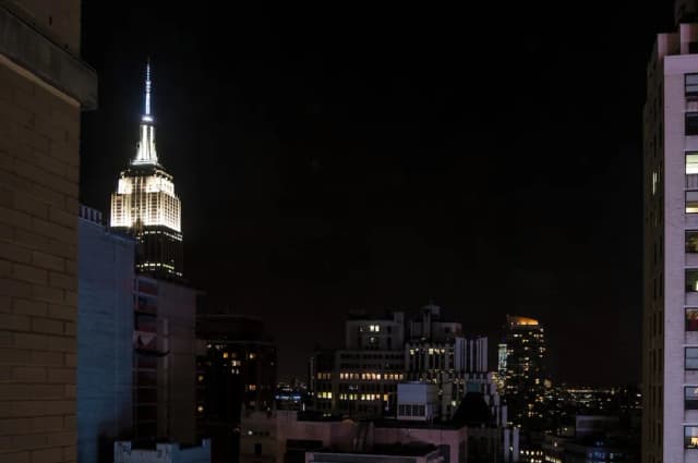 Hilton Garden Inn New York/Times Square Central-Room, 2 Queen Beds, Accessible, City View (Roll-in Shower)-11