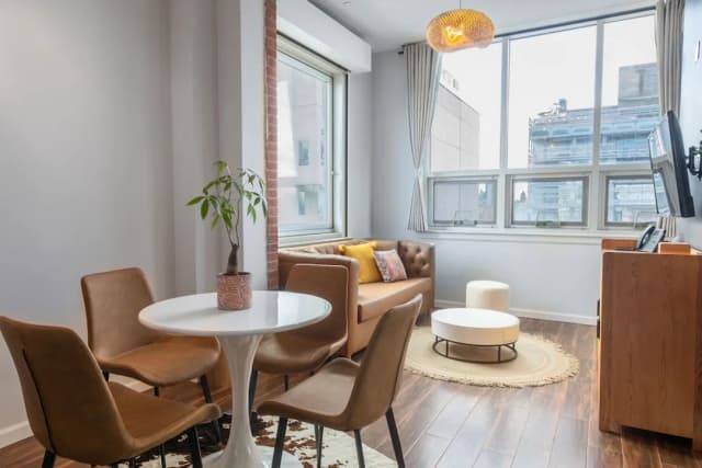 The Modernist Hotel-Penthouse Suite-5