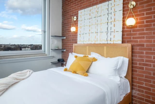The Modernist Hotel-Penthouse Suite-2
