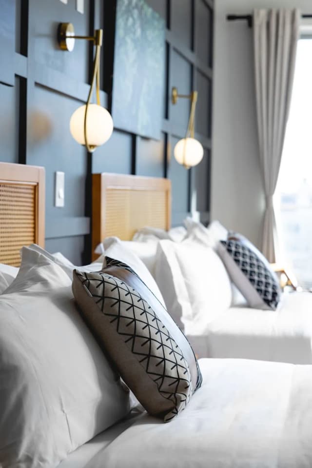 The Modernist Hotel-Studio Suite with Balcony - 2 Full Beds-3