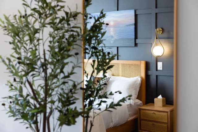The Modernist Hotel-Studio Suite with Balcony - 2 Full Beds-2