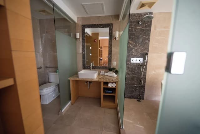 The One Boutique Hotel-Room, 1 King Bed (with Spa Bath)-8