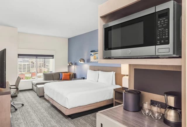 ハイアット  ハウス ヒューストン メディカル センター-ルーム キングベッド 1 台 バリアフリー (Den, Roll-In Shower)-2