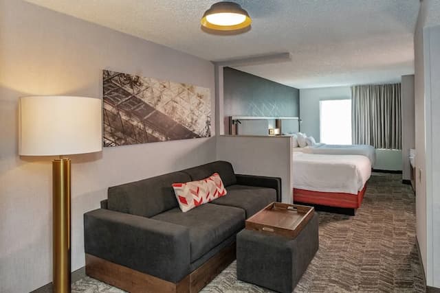 SpringHill Suites Anchorage Midtown-Suite, Multiple Beds (Mobility/Hearing Accessible, Tub)-5