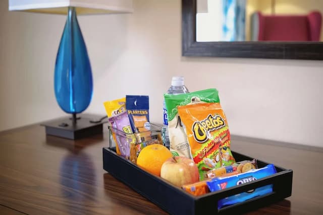 Hilton Garden Inn Houston/Bush Intercontinental Airport-客房, 2 张大床 (Drinks and Snacks)-2