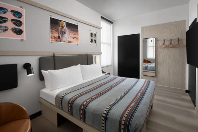 モクシー ヒューストン ダウンタウン-スタンダード ルーム キングベッド 1 台-5