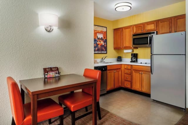 レジデンス・イン・ヒューストン・ダウンタウン/コンベンション・センター-スタジオ クイーンベッド 1 台ソファーベッド付き コーナー-3