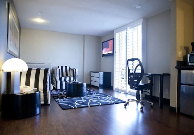 西荷里活溫德姆華美達廣場套房酒店-套房, 2 張標準雙人床, 非吸煙房 (One-Bedroom)-4