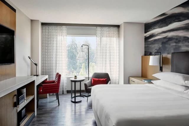 Seattle Marriott Redmond-Room, 1 King Bed-1