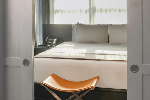 The Tillary Hotel-Executive Suite-3