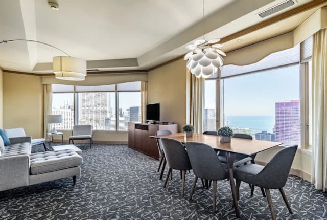 白金漢宮飯店-套房, 1 張特大雙人床和 1 張沙發床-3