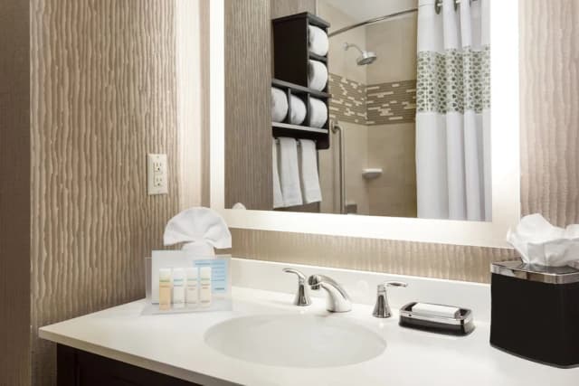 Hampton Inn Manhattan/Times Square Central-Room, 2 Double Beds, City View-2