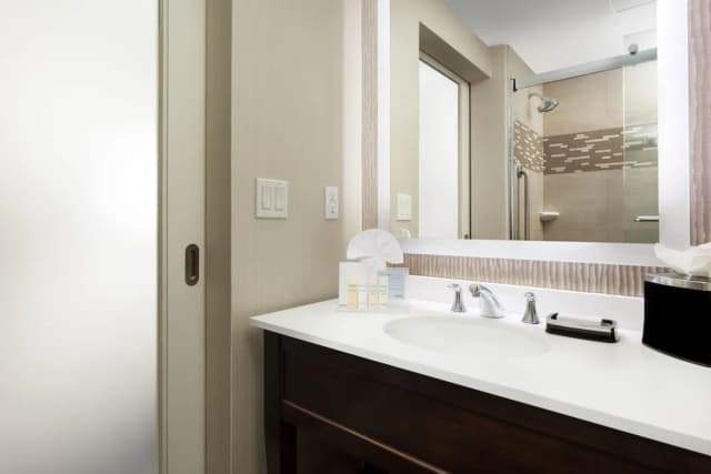 Hampton Inn Manhattan/Times Square Central-King Room-2