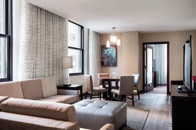 レジデンス イン シカゴ ダウンタウン / ループ-スイート 1 ベッドルーム (Mobility/Hearing Access, Roll-In Shwr)-4