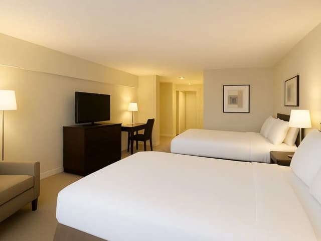 크라운 플라자 시카고 웨스트 루프 바이 IHG-스탠다드룸, 더블침대 2개, 롤인 샤워 시설 (Communications)-5