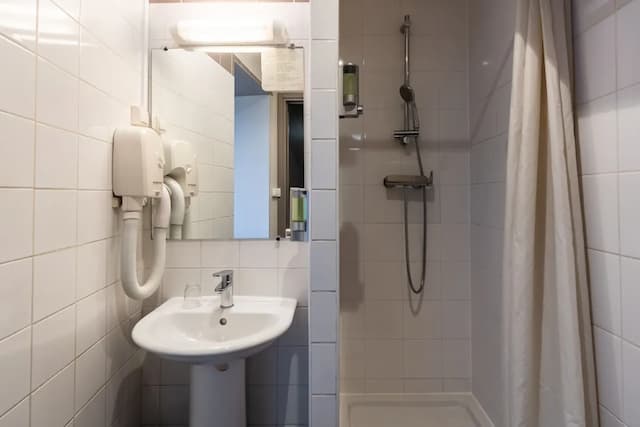 Hôtel Bristol Nord-經典三人房-5